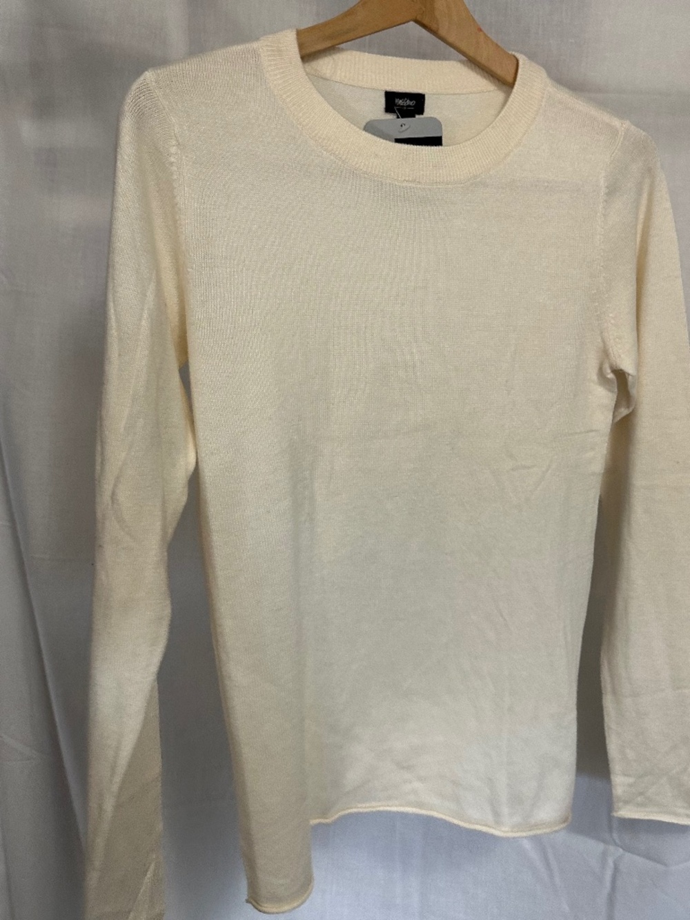 Mossimo Cream Lightweight Knit Long Sleeve Top Size M